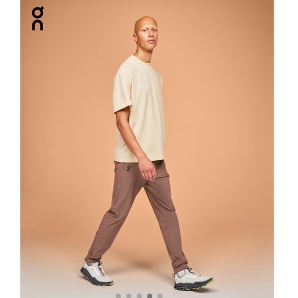 NWT On Cloud Active Joggers - Picture 2 of 7